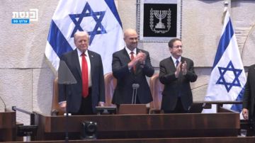  حرب الإبادة وضعت أوزارها .. أنور قرقاش يشيد بنجاح ترامب في إنهاء الصراع في غزة