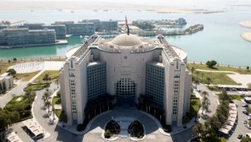 الإمارات تتضامن مع قطر وتعزي في استشهاد ثلاثة من منتسبي الديوان الأميري إثر حادث سير في شرم الشيخ