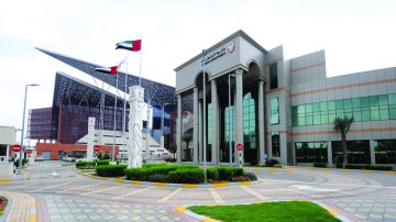 صاحب شركة يحول 23.5 ألف درهم لموظف سابق بالخطأ