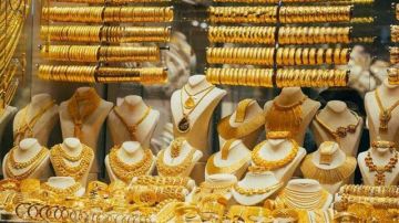 أسعار الذهب تتراجع بالإمارات اليوم الاثنين.. وعيار 21 يسجل 453.25 أسعار الذهب تتراجع بالإمارات اليوم الاثنين.. وعيار 21 يسجل 453.25