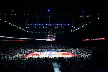 إطلالات رياضية أنيقة للنجمات العربيات في مباريات الـNBA أبوظبي