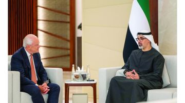 خالد بن محمد يلتقي رئيس وأعضاء مجلس إدارة شركة أسترازينيكا 