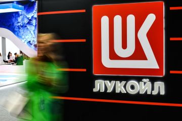 صحيفة: مستثمر إماراتي يدخل منافسة شراء أصول لوك أويل الدولية