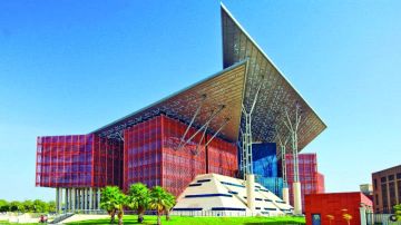 رجل يبيع مطعما ويتهم المشتري بخداعه وتسليمه الثمن ناقصا 155 ألف درهم