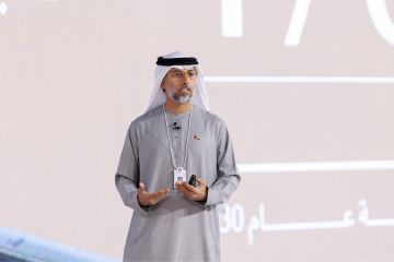 المزروعي: خطة لزيادة عدد حارات الطرق الاتحادية من 19 إلى 33 في كل اتجاه المزروعي: خطة لزيادة عدد حارات الطرق الاتحادية من 19 إلى 33 في كل اتجاه