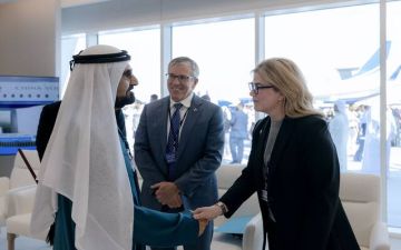 محمد بن راشد يلتقي نائب الرئيس التنفيذي لمجموعة بوينج لبحث تعزيز التعاون