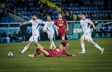 البديل كايو يمنح الوحدة السعادة الآسيوية في الوقت القاتل بملعب ناساف البديل كايو يمنح الوحدة السعادة الآسيوية في الوقت القاتل بملعب ناساف