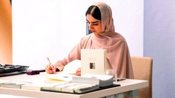 روح دبي القديمة تلهم شمة البستكي.. حياة وشعرا من بيت لبيت روح دبي القديمة تلهم شمة البستكي.. حياة وشعرا من بيت لبيت