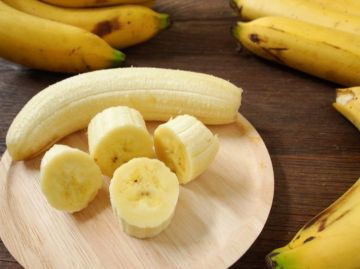 الموز فاكهة خارقة ينصح بتناولها يوميا للأسباب التالية
