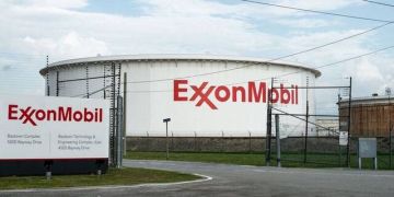 إكسون موبيل: قانون الاستدامة الأوروبي يهدد بإنهاء عملياتنا بأوروبا إكسون موبيل: قانون الاستدامة الأوروبي يهدد بإنهاء عملياتنا بأوروبا