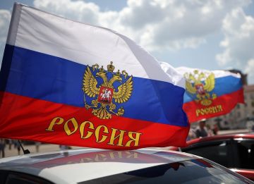 روسيا تعرض أكثر من 850 قطعة من المعدات العسكرية والأسلحة في معرض دبي روسيا تعرض أكثر من 850 قطعة من المعدات العسكرية والأسلحة في معرض دبي