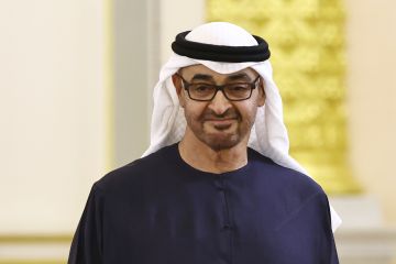 وصفها بـالسند.. رئيس الإمارات الشيخ محمد بن زايد يدعو للاحتفاء بـعقود من الأخوة مع دولة خليجية