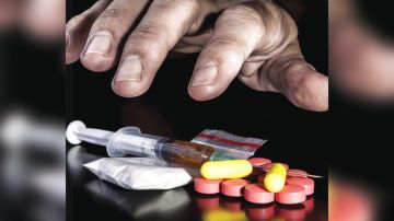 شرطة أبوظبي تكشف حقيقة الحبوب الحمراء في المدارس