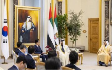 محمد بن زايد ولي جيه ميونغ يبحثان تعزيز الشراكة الاقتصادية بين الإمارات وكوريا محمد بن زايد ولي جيه ميونغ يبحثان تعزيز الشراكة الاقتصادية بين الإمارات وكوريا