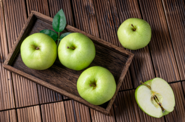 التفاح الأخضر .. خيار مثالي لمرضى السكري