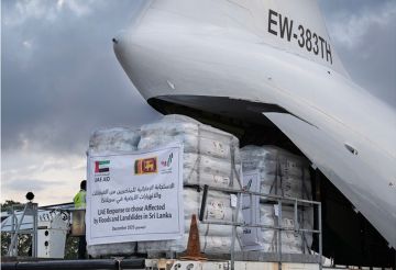 الإمارات ترسل طائرة مساعدات إنسانية إلى سريلانكا الإمارات ترسل طائرة مساعدات إنسانية إلى سريلانكا