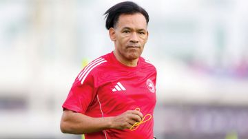 مورايس: بالصبر والاستمرارية سيعود الشارقة أقوى