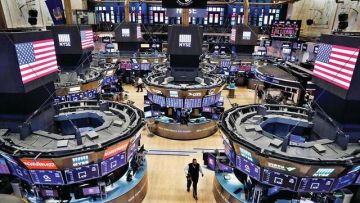 انخفاض الأسهم الأمريكية في المستهل بعد إعلان تقرير الوظائف انخفاض الأسهم الأمريكية في المستهل بعد إعلان تقرير الوظائف