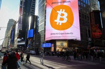 البيتكوين تفقد بهجة عيد الميلاد وتغرق في ركود سعري