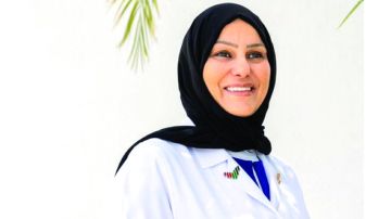 الإماراتية عائشة المعمري تصدر أول دليل لشرح المسؤولية الطبية 