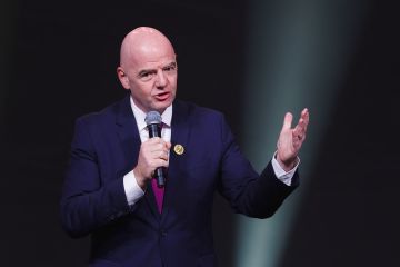 رئيس فيفا يعلن استضافة دبي لحفل جوائز ذا بيست 2026