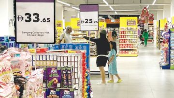 مستهلكون يشكون كتابة لافتات السلع بـ الإنجليزية وتجاهل اللغة العربية