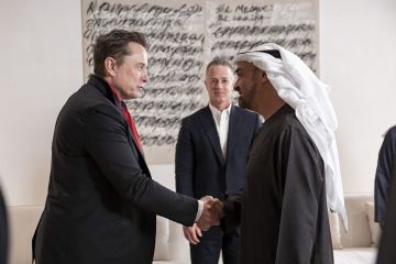 رئيس الإمارات يلتقي إيلون ماسك رئيس الإمارات يلتقي إيلون ماسك