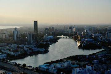 خبراء من روسيا والإمارات يبحثون تطبيق الحلول الابتكارية للتنمية خلال منتدى في يكاترينبورغ