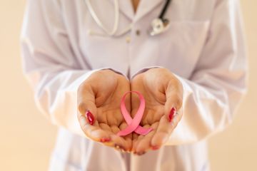 لماذا أصبحت المرأة العربية أكثر عرضة للإصابة والموت بالسرطان؟ لماذا أصبحت المرأة العربية أكثر عرضة للإصابة والموت بالسرطان؟