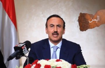 سنخلصكم من الحوثيين قريبا.. نجل علي عبد الله صالح يفاجئ اليمنيين سنخلصكم من الحوثيين قريبا.. نجل علي عبد الله صالح يفاجئ اليمنيين