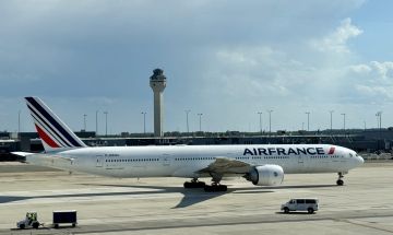 الخطوط الجوية الفرنسية تعلق رحلاتها إلى دبي بسبب الوضع الراهن في الشرق الأوسط الخطوط الجوية الفرنسية تعلق رحلاتها إلى دبي بسبب الوضع الراهن في الشرق الأوسط