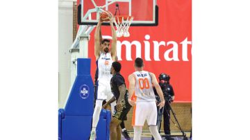 أطول لاعبي سورية «هابو»: فخور بالمشاركة الـ 10 في «سلة دبي»