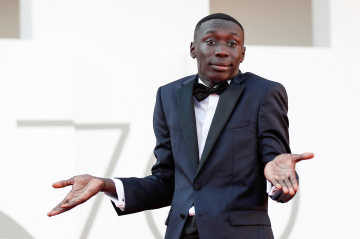 خابي لام يبيع ردة فعله الساخرة بـ 900 مليون دولار