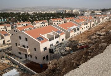 بريطانيا تحذر الشركات من المشاركة في مشروع إي1 الإستيطاني بالضفة الغربية