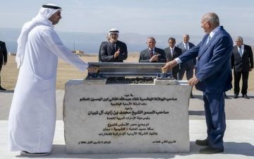 ولي عهد أبوظبي وملك الأردن يشهدان وضع حجر أساس مشروع سكة حديد بـ2.5 مليار دولار ولي عهد أبوظبي وملك الأردن يشهدان وضع حجر أساس مشروع سكة حديد بـ2.5 مليار دولار