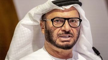 قرقاش في ذكرى حرب أكتوبر: السادات وظف القوة أداة للتفاوض في بديهية استراتيجية تغيب عن قادة اليوم قرقاش في ذكرى حرب أكتوبر: السادات وظف القوة أداة للتفاوض في بديهية استراتيجية تغيب عن قادة اليوم