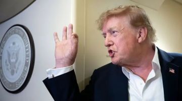ترامب يتوعد إيران بـ ضربة قوية جدا إذا ثبت ضلوعها في حادثة طائرة فلاي دبي ترامب يتوعد إيران بـ ضربة قوية جدا إذا ثبت ضلوعها في حادثة طائرة فلاي دبي