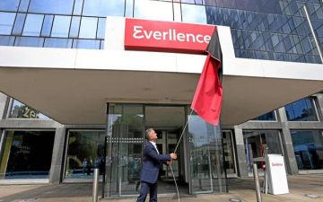  فولكسفاجن تتلقى عروضا من صناديق استثمار لشراء إيفرلينس 