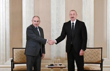 علييف وباشينيان يجتمعان في أبو ظبي