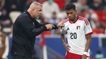 الأبيض يدشن معسكر أبوظبي غدا.. ويواجه أرمينيا وجزر فارو وديا الأبيض يدشن معسكر أبوظبي غدا.. ويواجه أرمينيا وجزر فارو وديا