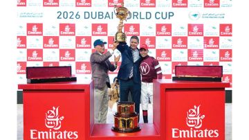 ستيف أسموسين: دبي الآمنة منحتني المجد مرتين في 18 عاما