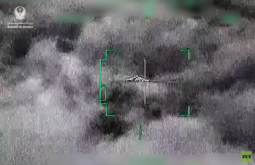 الدفاع الإماراتية تنشر مشاهد لاعتراض وتدمير طائرات مسيرة إيرانية (فيديو)