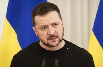 زيلينسكي يواصل زعم تلقيه طلبا من واشنطن بمشاركة كييف في حماية القواعد الأمريكية في الشرق الأوسط زيلينسكي يواصل زعم تلقيه طلبا من واشنطن بمشاركة كييف في حماية القواعد الأمريكية في الشرق الأوسط