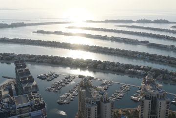 التلغراف: الإمارات تعتقل سائحا بريطانيا لتصويره صواريخ في الأجواء