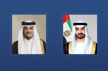 رئيس الدولة يعزي أمير قطر باستشهاد طاقم طائرة مروحية