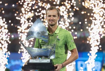 الروسي مدفيديف يفوز ببطولة دبي وجائزة مالية كبيرة من دون لعب النهائي (صور) الروسي مدفيديف يفوز ببطولة دبي وجائزة مالية كبيرة من دون لعب النهائي (صور)