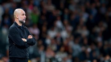 غوارديولا للاعبي مانشستر سيتي: العودة من بعيد أو عودوا إلى منازلكم