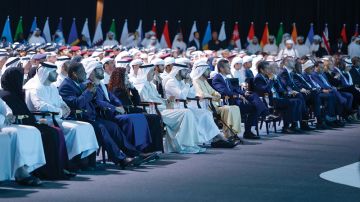 محمد بن راشد يشهد جلسة رئيسة لسيف بن زايد في القمة العالمية للحكومات 2026 محمد بن راشد يشهد جلسة رئيسة لسيف بن زايد في القمة العالمية للحكومات 2026