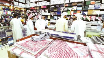 مراكز التسوق.. أجواء استثنائية وإقبال كبير من الزوار يوميا مراكز التسوق.. أجواء استثنائية وإقبال كبير من الزوار يوميا