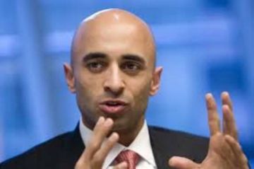 العتيبة: بنية الإمارات قوية واحتياطاتها السيادية تتجاوز تريليوني دولار